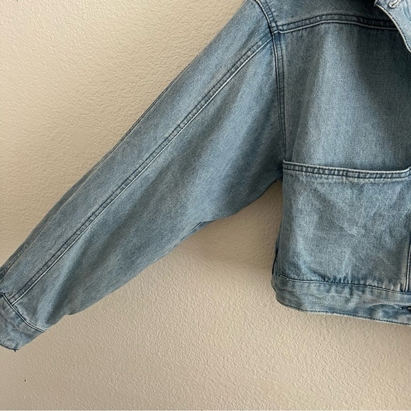 Blank NYC Cropped Demin Trucker Jacket Elastic Waist  M - Picture 3 of 10